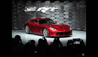 Chrysler Group – SRT Viper GTS and Viper GTS-R 2013 front 6